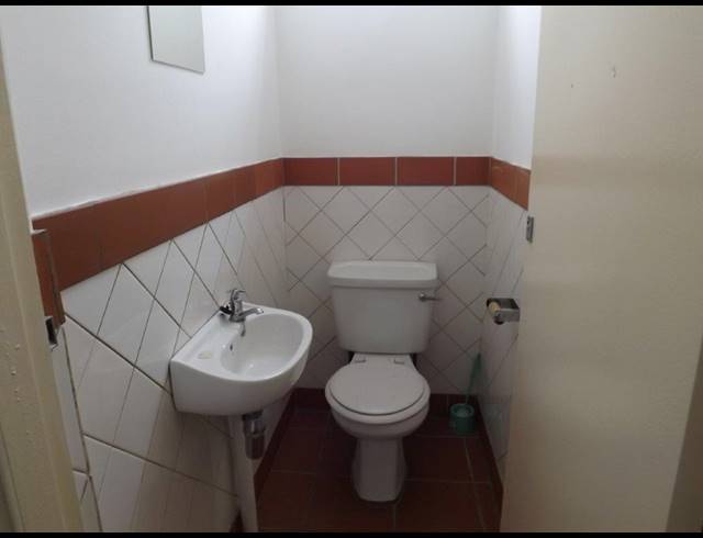 194M² OFFICE FOR SALE IN BULWER